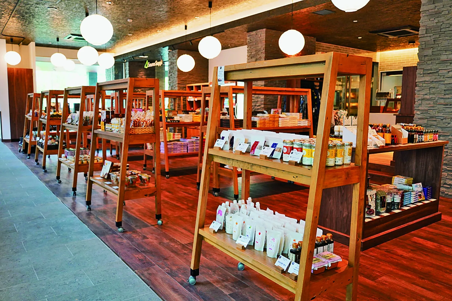 陽日の郷あづま館　Dake Peak